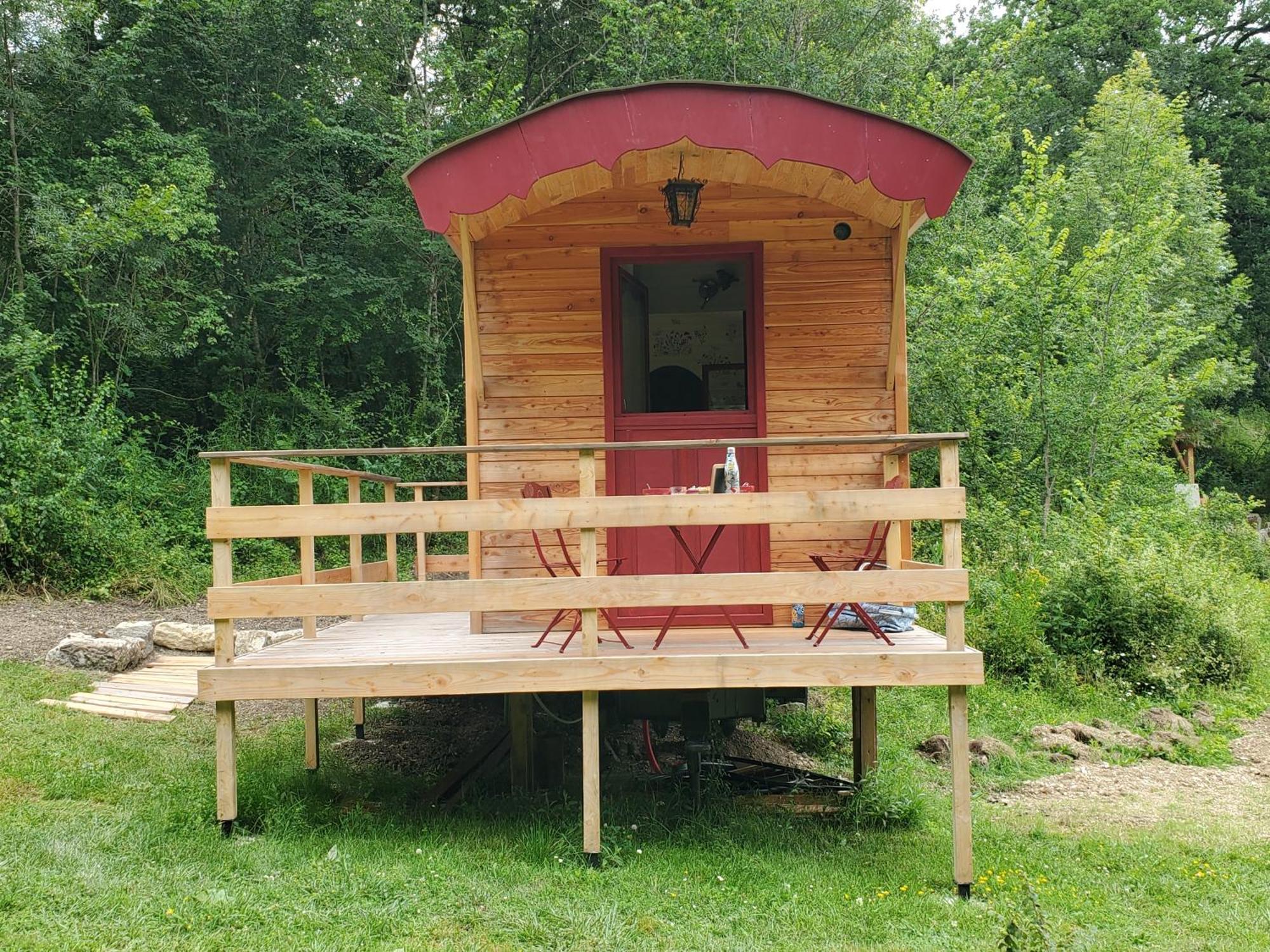 Le Val Du Pech Chantant Chambres D'Hotes Pern المظهر الخارجي الصورة